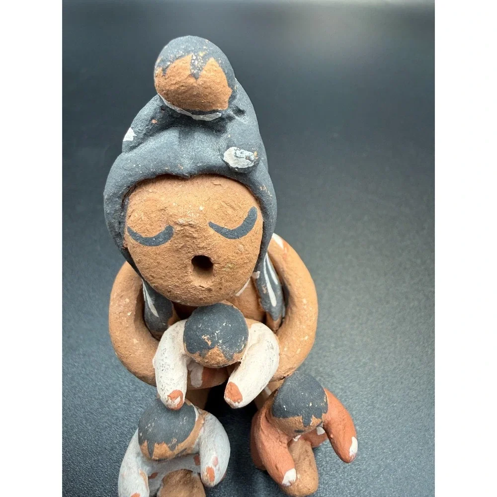 VTG Native American Jemez Taos Pueblo Storyteller W/ 4 children Juanita Martinez - Picture 6 of 10